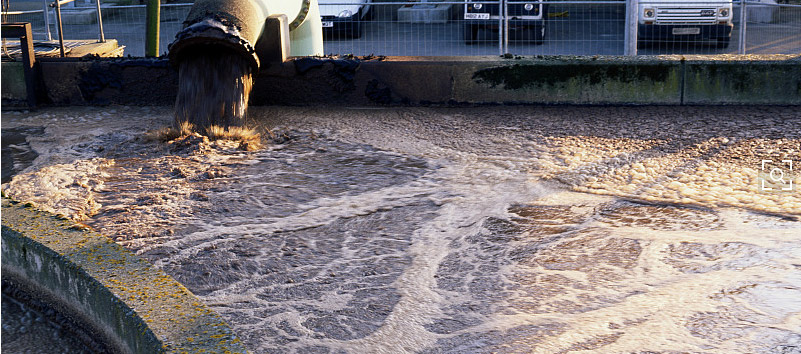 pH控制器應用在酸堿自動控制